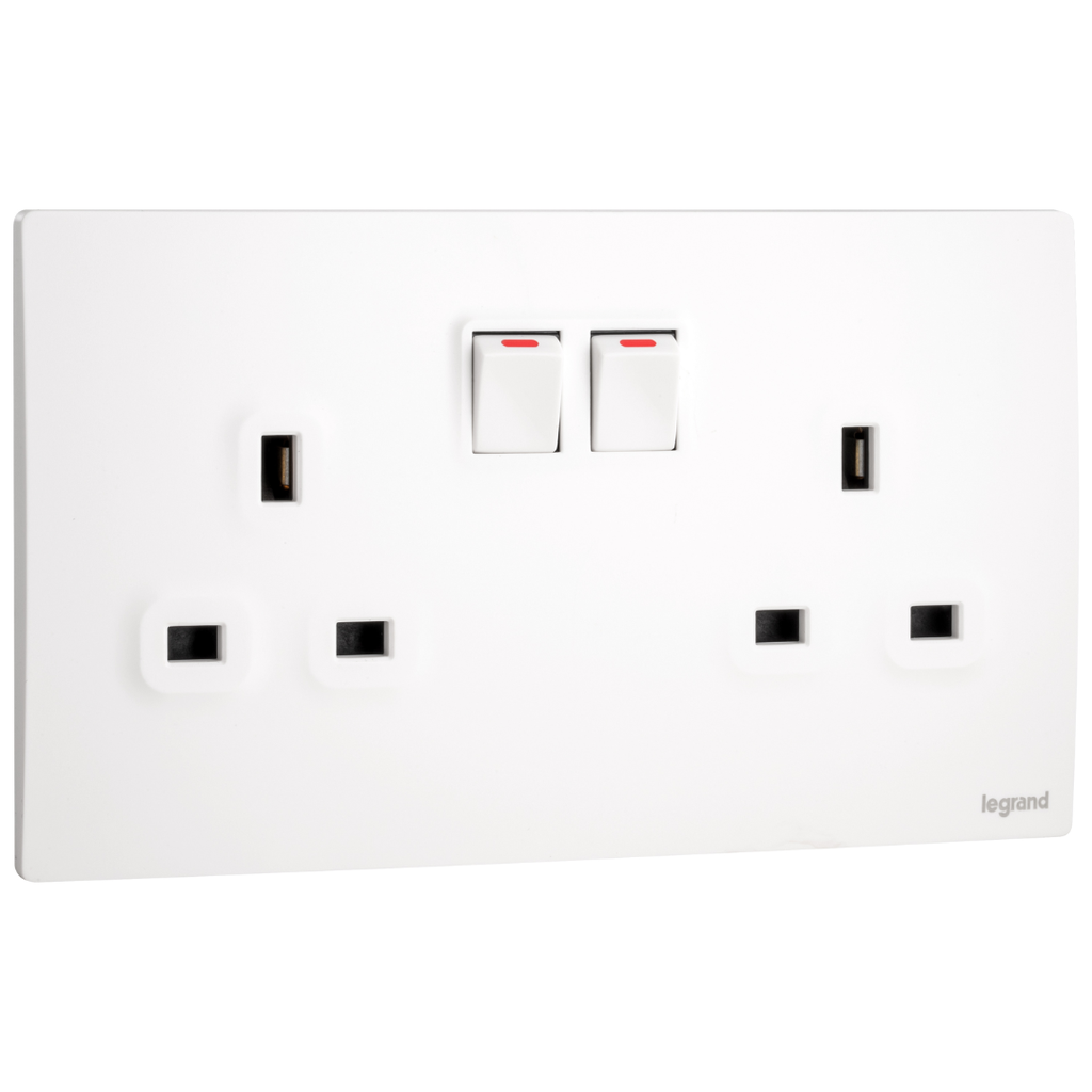 LEGRAND Mallia Senses switch socket 3x13a twin matt white