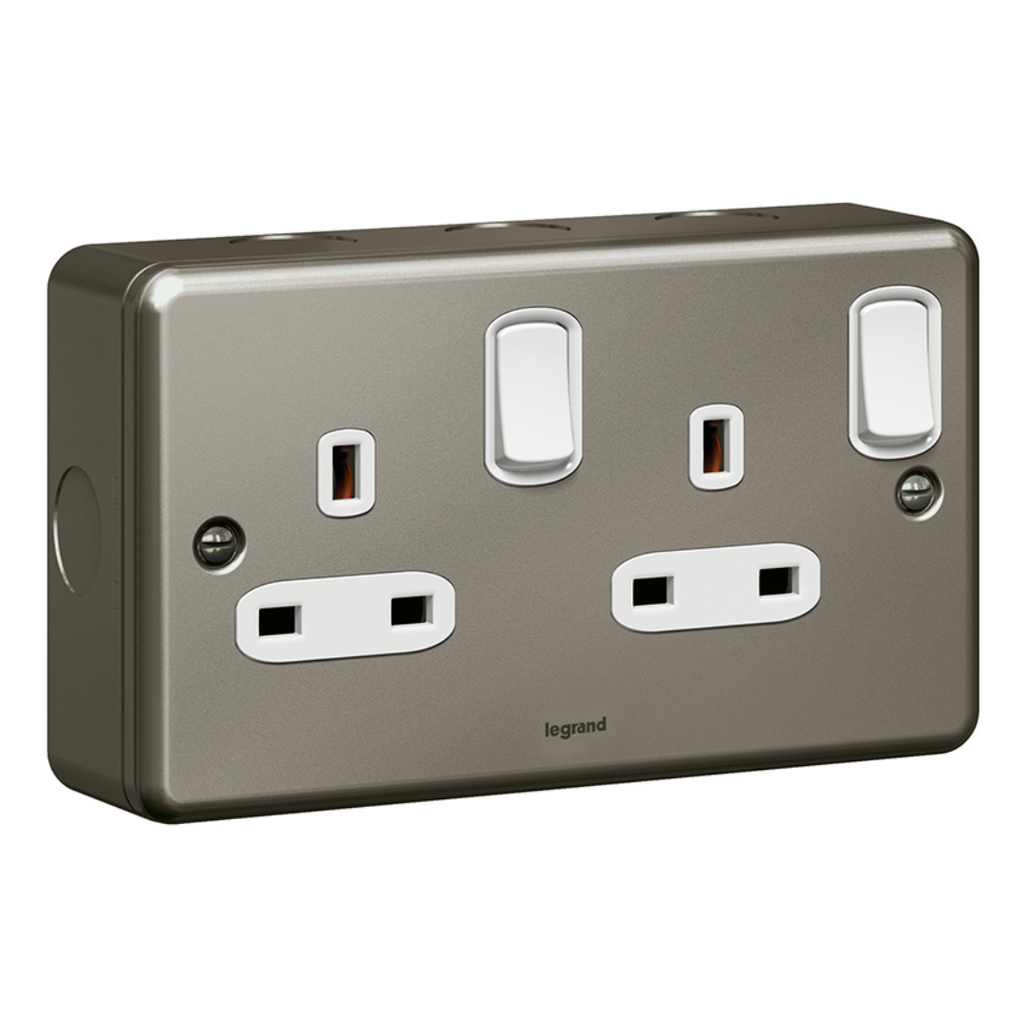 LEGRAND Synergy™ Metalclad Switch Socket 2g 13a