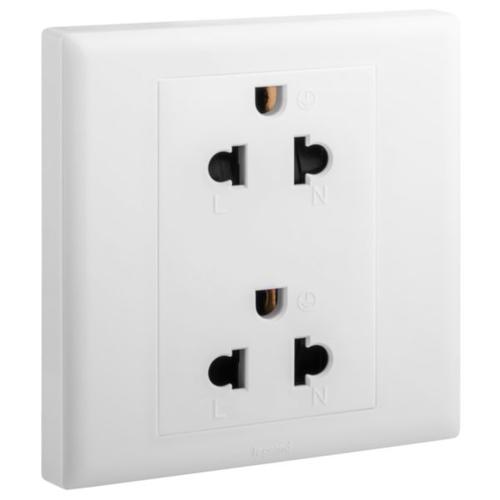[618064] LEGRAND ELOE 1 gang 2x2 Pole+e EURO-US socket 