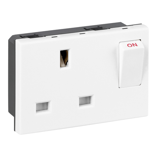 [572130] LEGRAND Arteor™ White Switch Socket 3x13a 3mod